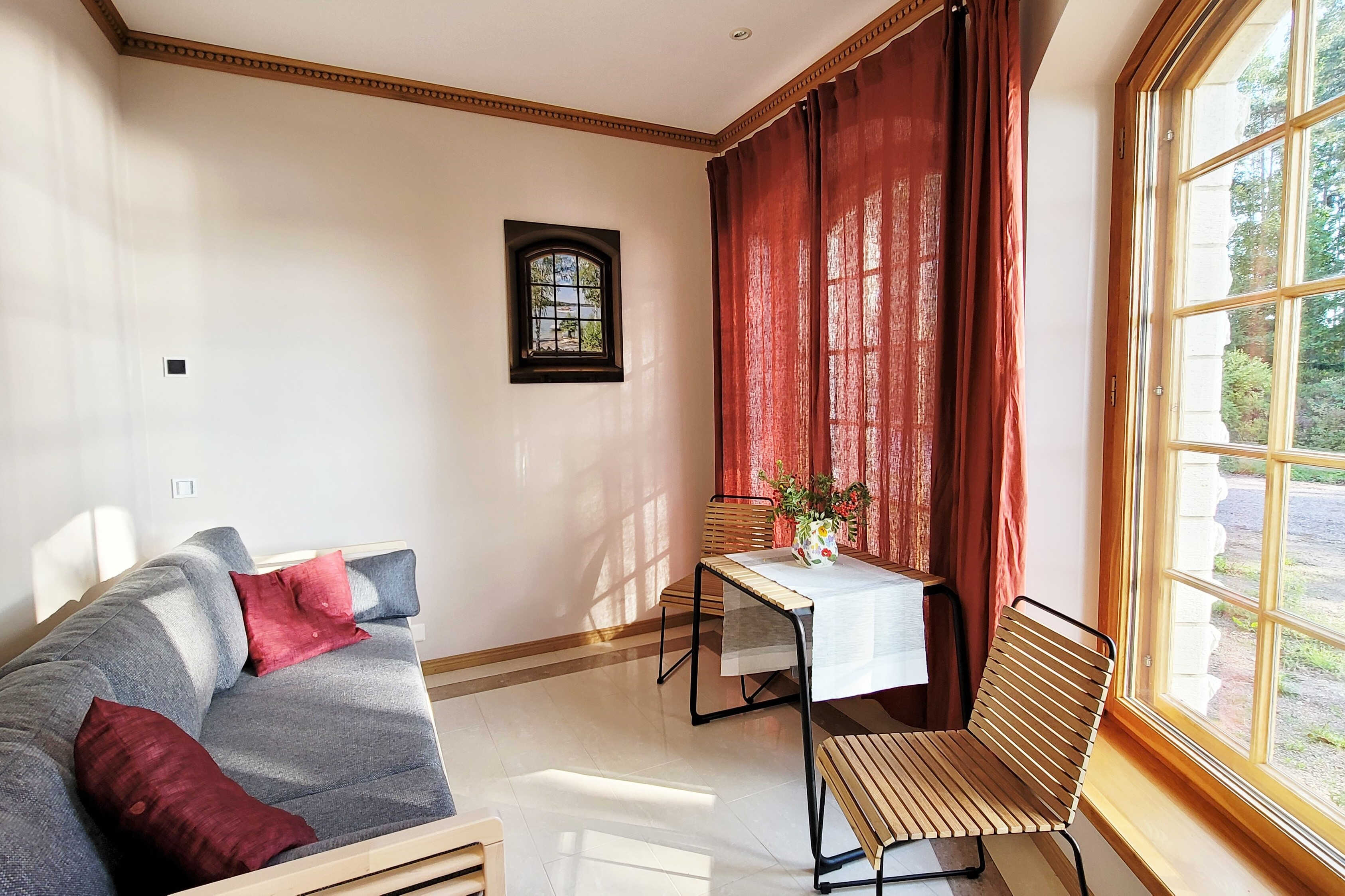 DESCRIPTION OF PICTURE